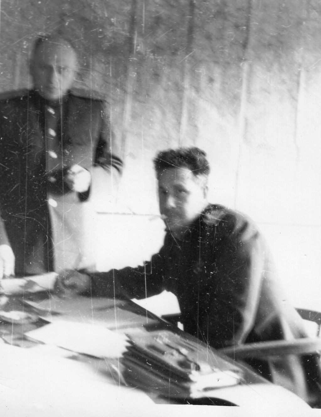 Vernehmungsoffizier und Dolmetscher der sowjetischen Spionageabwehr