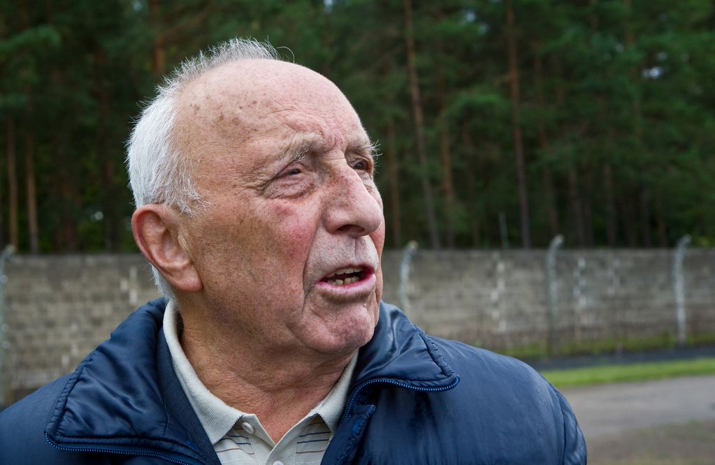 Reinhard Wolff in der Gedenkstätte Sachsenhausen, 2015 (Foto: Lars Wendt)